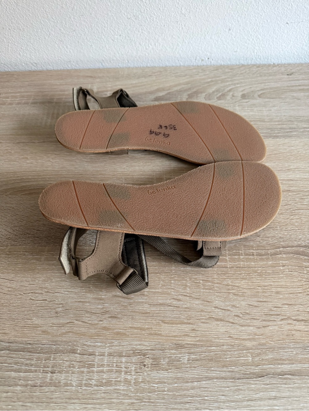 Be Lenka Barefoot Sandals Flexi - Olive Green Women’s Sz 10 - Picture 7 of 7